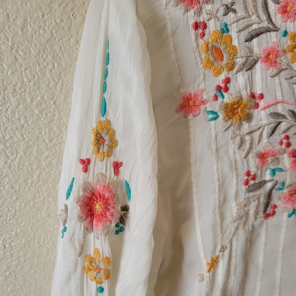 JOHNNY WAS Embroided Tunic Blouse Size S - Picture 6 of 16